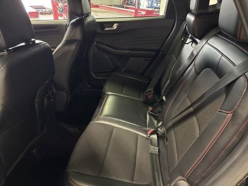 Used 2025 Ford Escape ST-Line AWD/4WD image 11