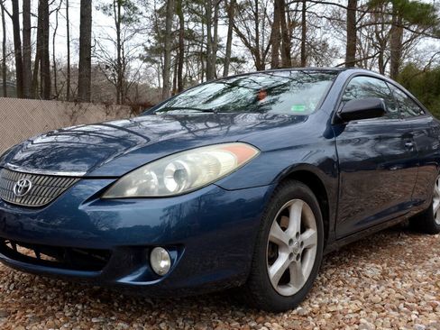 Used 2005 Toyota Solara SLE image 2