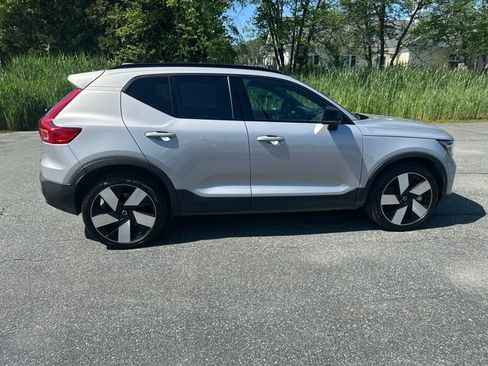 Used 2023 Volvo XC40 Recharge Ultimate AWD/4WD image 6