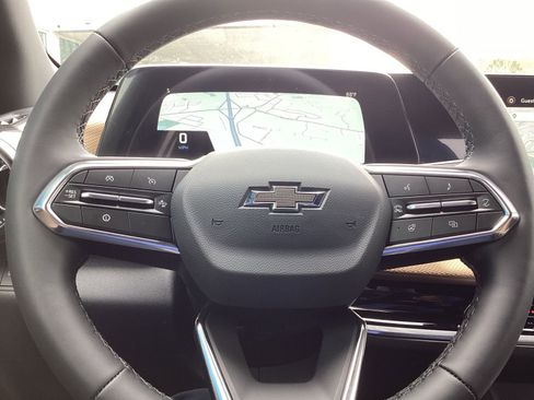 New 2026 Chevrolet Equinox ACTIV FWD image 11