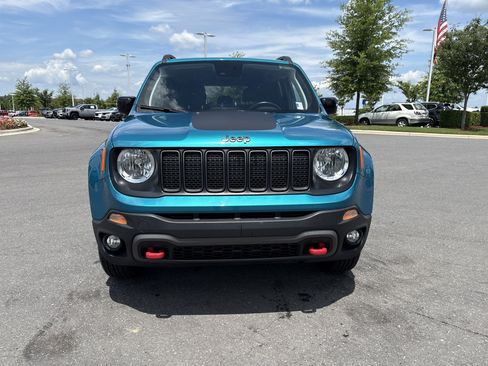 Certified 2022 Jeep Renegade Trailhawk AWD/4WD image 3