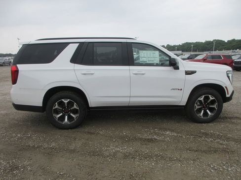 New 2026 GMC Yukon AT4 Ultimate w/ LPO, Floor Liner Package AWD/4WD image 3
