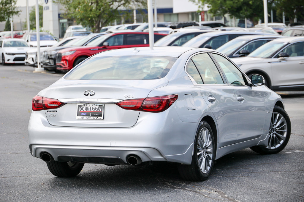 Used 2018 INFINITI Q50 Luxe w/ Essential Package (3.0T Luxe) AWD/4WD image 3
