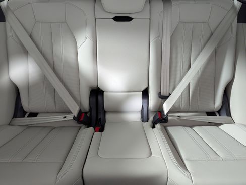 New 2025 Audi Q5 Prestige image 13