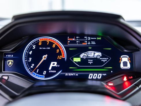 Used 2017 Lamborghini Huracan LP 610-4 Avio image 40