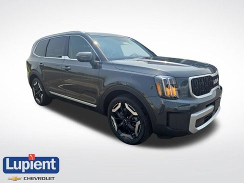Used 2024 Kia Telluride EX w/ EX Captain's Chair Package AWD/4WD image 1