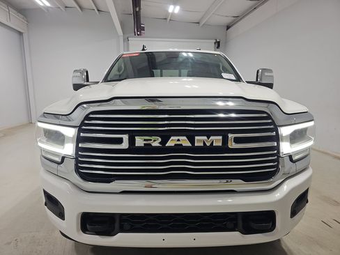 Used 2024 RAM 2500 Laramie AWD/4WD image 2