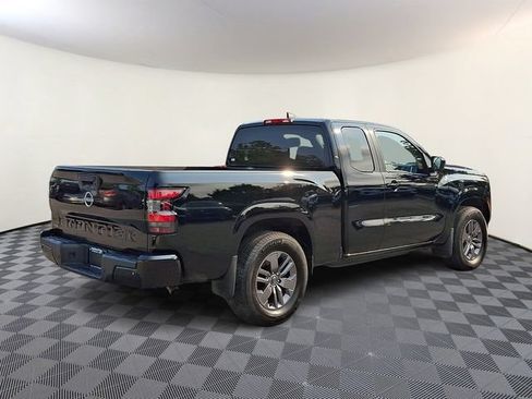 Used 2025 Nissan Frontier SV RWD image 7