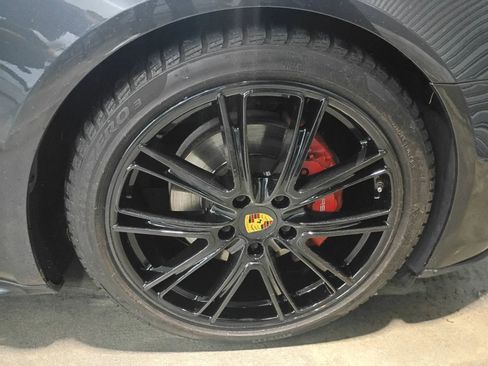 Used 2018 Porsche Panamera w/ Premium Package Plus image 22