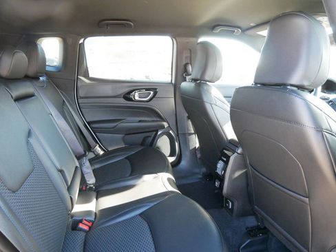 New 2026 Jeep Compass Latitude AWD/4WD image 25