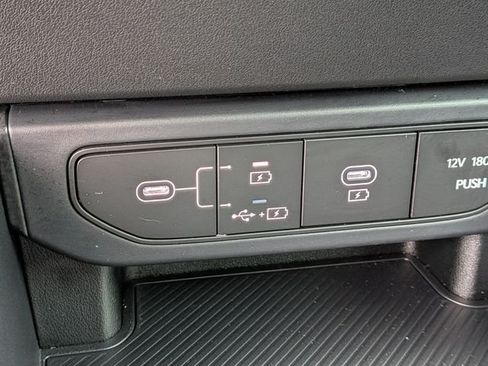 New 2025 Kia K4 FWD image 19