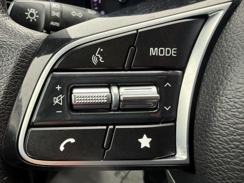 Used 2023 Kia Forte LXS image 12