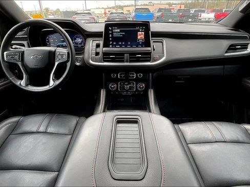 Used 2024 Chevrolet Suburban RST w/ Luxury Package AWD/4WD image 5