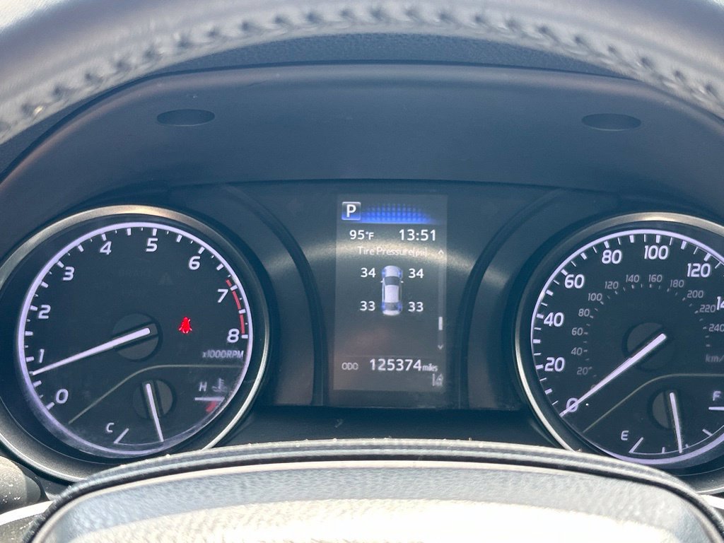 Used 2022 Toyota Camry SE FWD image 21