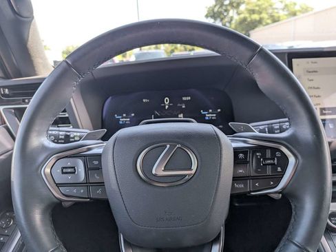 Used 2024 Lexus GX 550 w/ Cold Area Package AWD/4WD image 19