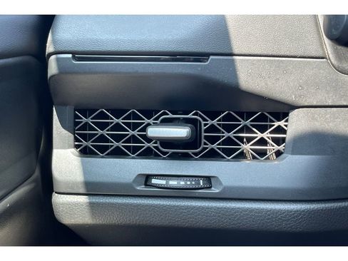 Certified 2023 Honda Accord EX image 28