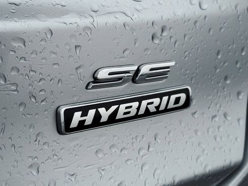 Used 2020 Ford Fusion SE image 7