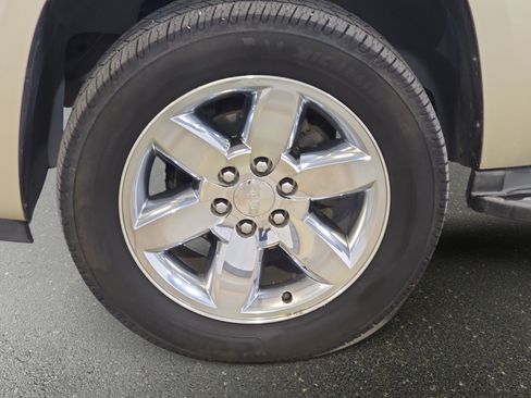Used 2013 GMC Yukon SLT RWD image 32