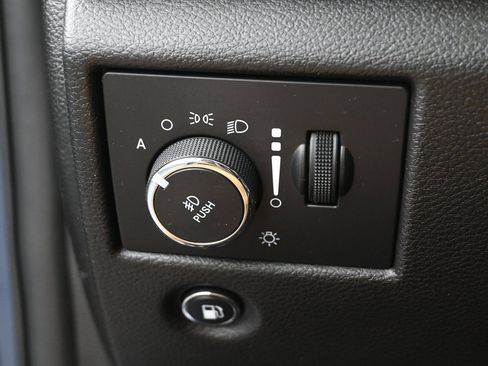 Used 2021 Jeep Grand Cherokee Limited AWD/4WD image 12