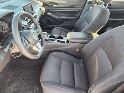 Certified 2024 Nissan Altima 2.5 SV FWD image 8