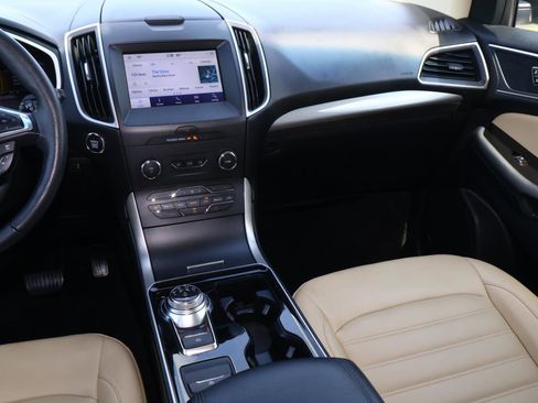 Used 2019 Ford Edge SEL w/ Equipment Group 201A FWD image 11