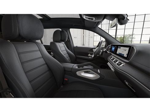 New 2026 Mercedes-Benz GLS 450 4MATIC image 4