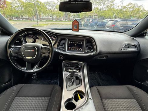 Used 2020 Dodge Challenger SXT RWD image 13