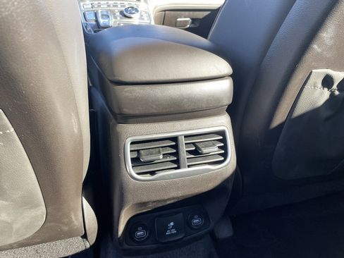 Used 2023 Hyundai Santa Fe Limited image 28