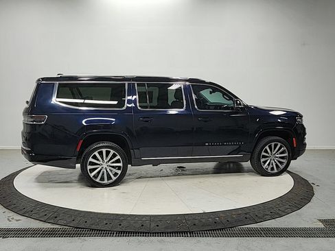 Used 2023 Jeep Grand Wagoneer L Series II w/ Convenience Group III AWD/4WD image 8