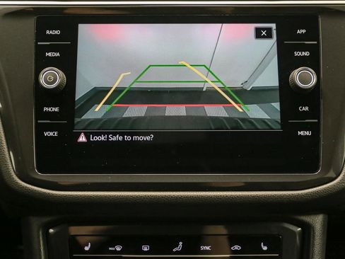 Certified 2024 Volkswagen Tiguan SE R-Line AWD/4WD image 37