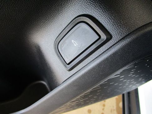 Used 2026 GMC Terrain Elevation w/ Elevation Premium Package FWD image 27