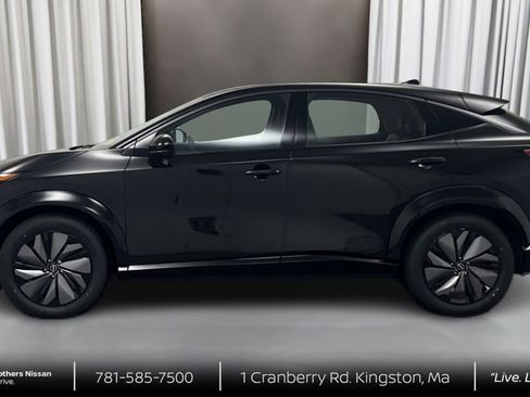 Used 2024 Nissan Ariya AWD image 8