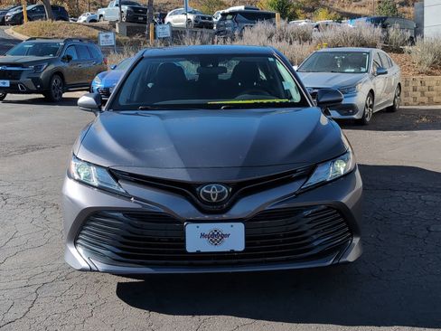 Used 2020 Toyota Camry LE image 2
