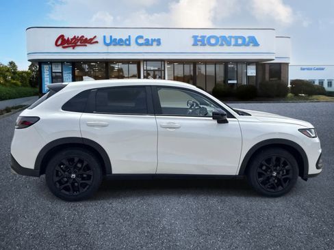 Used 2023 Honda HR-V Sport image 6