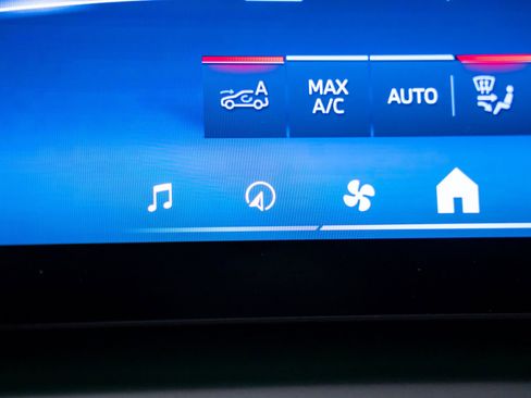 Certified 2025 BMW X3 M50 image 27