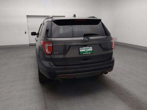 Used 2017 Ford Explorer XLT w/ Equipment Group 202A FWD image 6