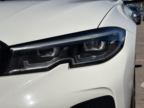 Used 2019 BMW 330i 330i w/ M Sport Package image 9