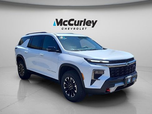 Used 2026 Chevrolet Traverse Z71 w/ Driver Confidence Package AWD/4WD image 1