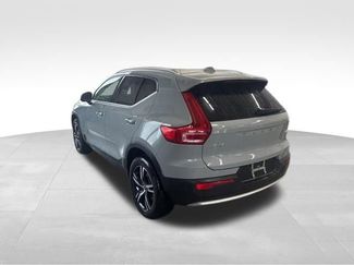 Used 2025 Volvo XC40 B5 Core AWD/4WD video 2