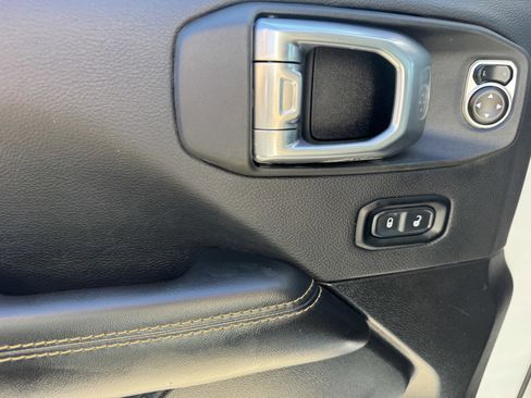 Certified 2024 Jeep Wrangler Unlimited Sahara image 18