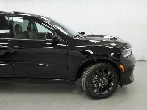 Certified 2025 Dodge Durango GT image 12