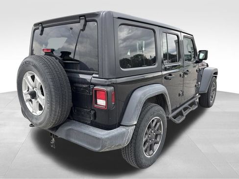 Used 2018 Jeep Wrangler Unlimited Sport S AWD/4WD image 4
