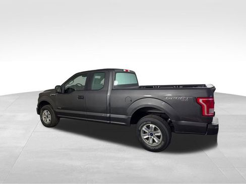 Used 2017 Ford F150 XL w/ Equipment Group 101A Mid AWD/4WD image 10