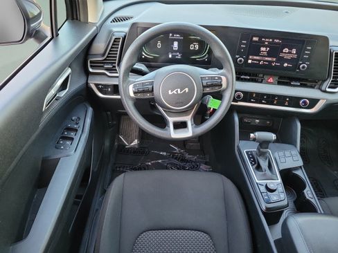 Certified 2024 Kia Sportage LX FWD image 9