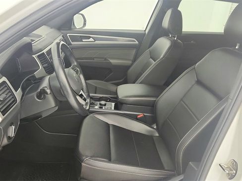 Used 2022 Volkswagen Atlas Cross Sport SEL R-Line image 15