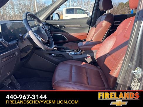 Used 2023 Kia Telluride EX w/ EX Captain's Chair Package image 13