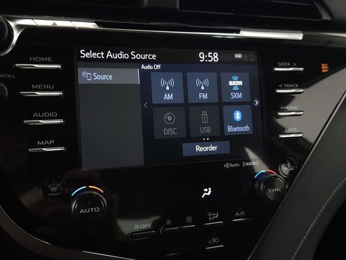 Used 2019 Toyota Camry XSE image 21