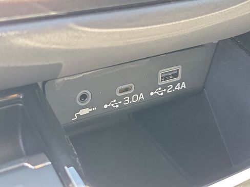 Used 2025 Subaru Outback Wilderness AWD/4WD image 28