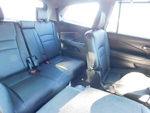 Used 2022 Honda Pilot Touring image 5