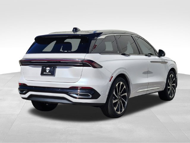 Certified 2024 Lincoln Nautilus Black Label AWD/4WD image 9